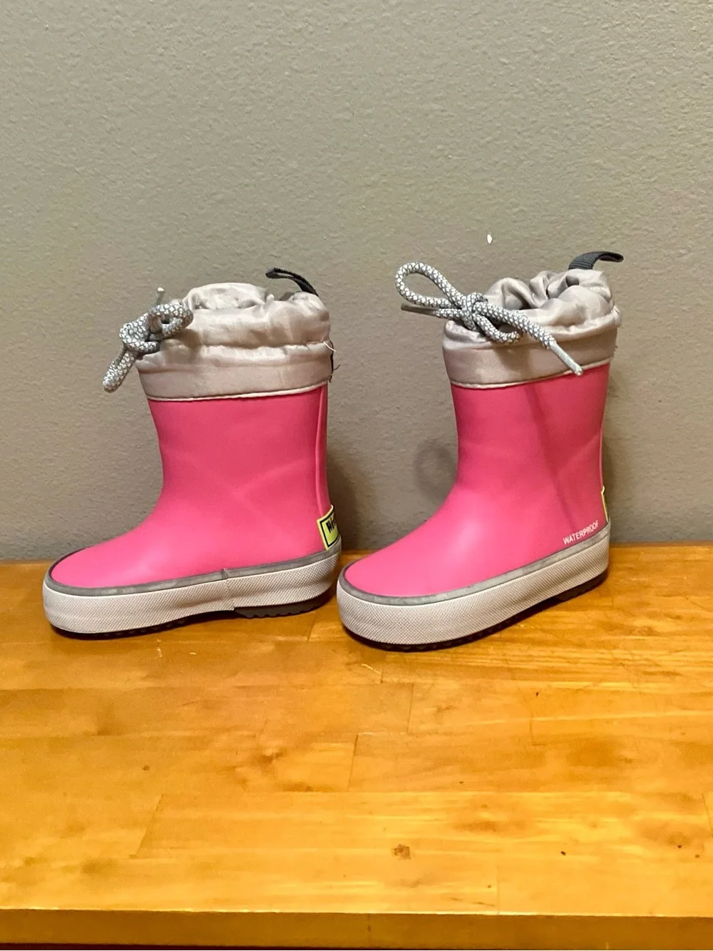 Western Chief Kids’ Element Rain Boot, Pink/Gray - Size 5 (VGUC)